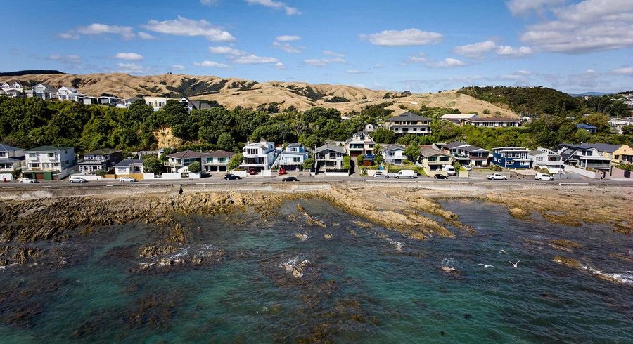  at 25 Sunset Parade, Plimmerton, Porirua
