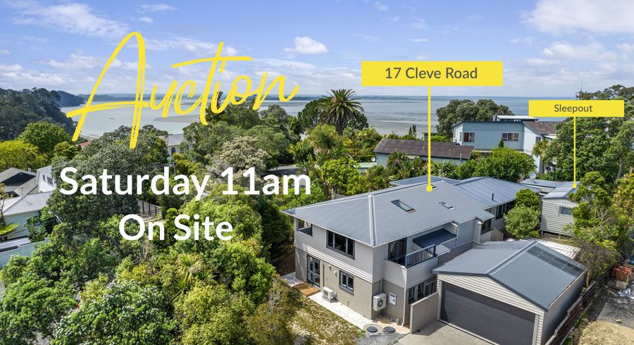  at 17 Cleve Road, Green Bay, Auckland