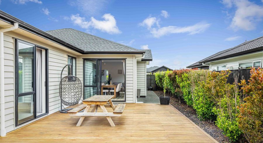 at 16 Sir Lincoln Drive, Kumeu