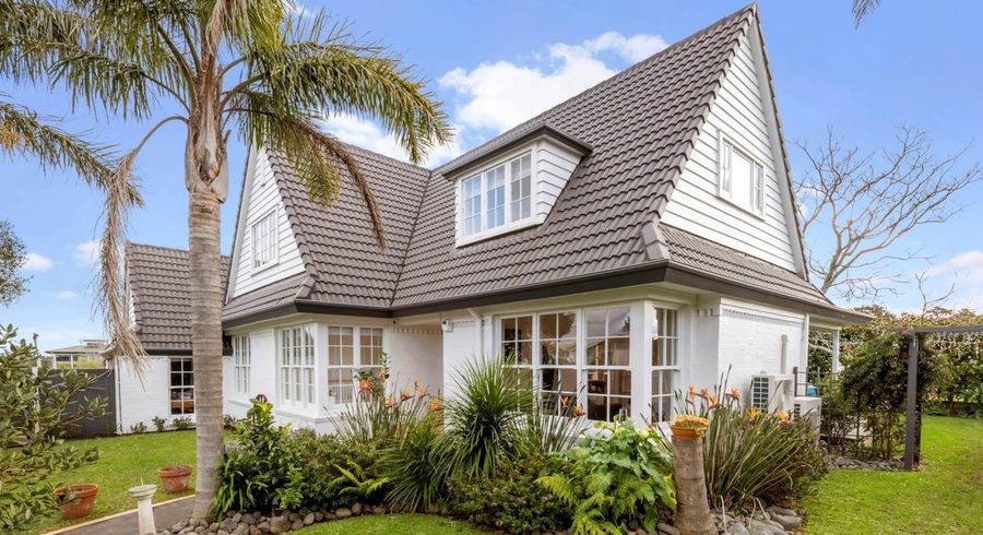  at 44 Lake Pupuke Drive, Takapuna, Auckland