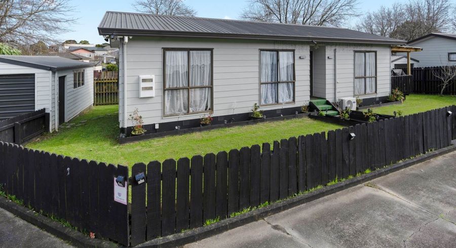  at 1/11 Blackgate Place, Weymouth, Manukau City, Auckland