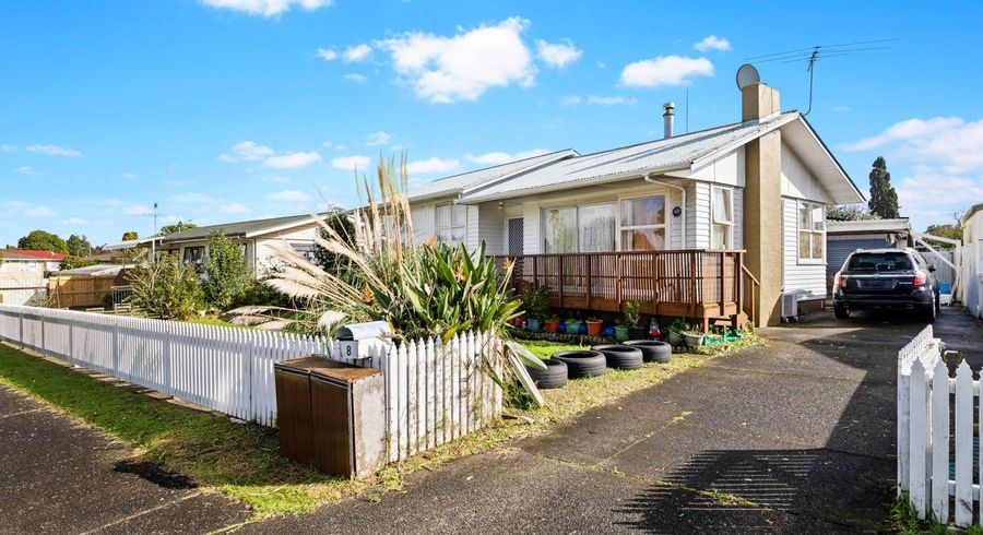  at 8  Hywell Place, Manurewa, Manukau City, Auckland