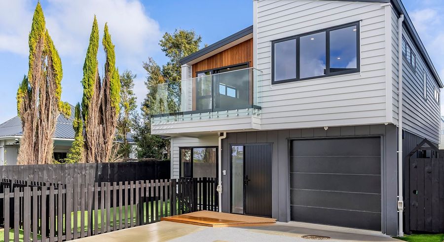  at 136 Mokoia Road, Chatswood, North Shore City, Auckland