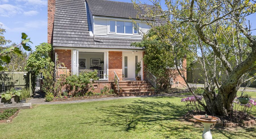  at 53 Paparoa Road, Cockle Bay, Auckland