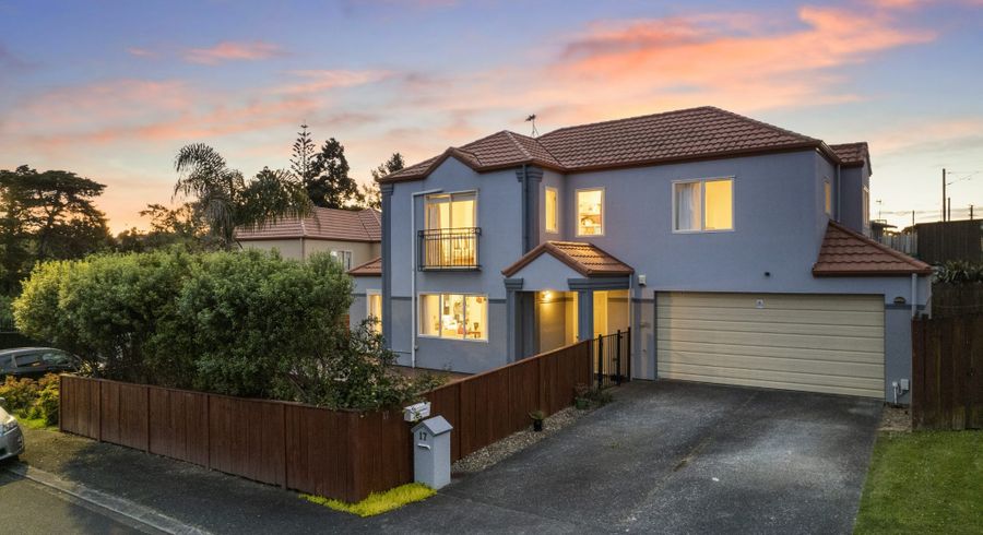  at 17 Stolford Crescent, New Lynn, Auckland