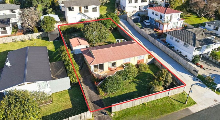  at 52 Awaruku Road, Torbay, North Shore City, Auckland