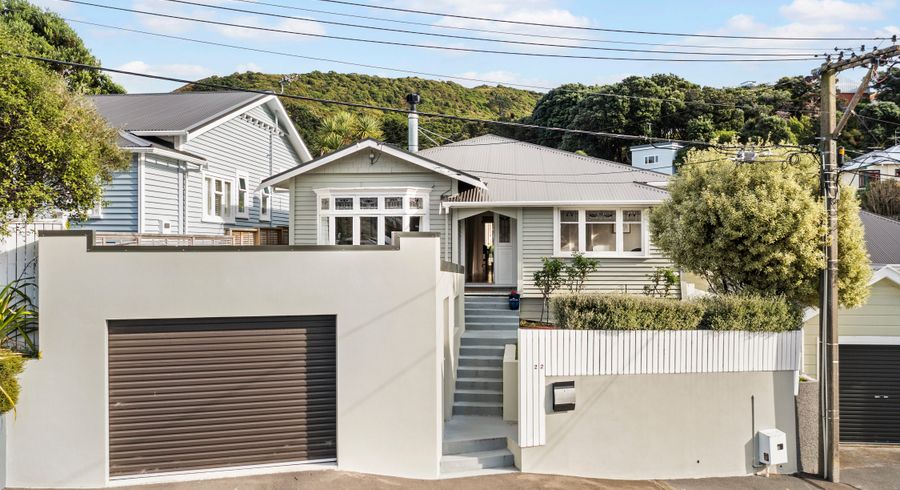  at 22 Eden Street, Island Bay, Wellington