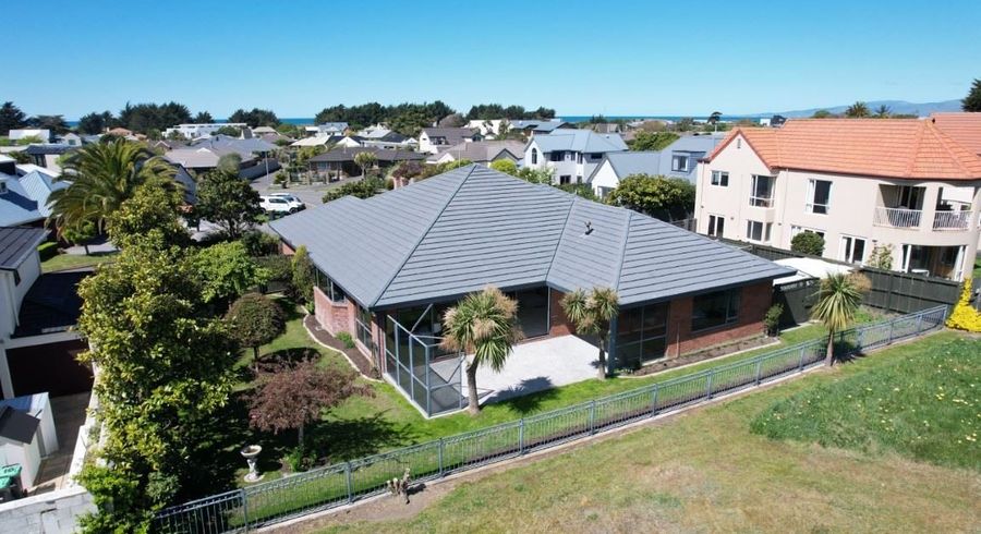  at 18 Cordyline Place, Waimairi Beach, Christchurch