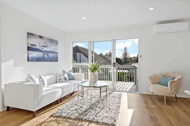  at 2/52 Cherry Road, Bucklands Beach, Manukau City, Auckland