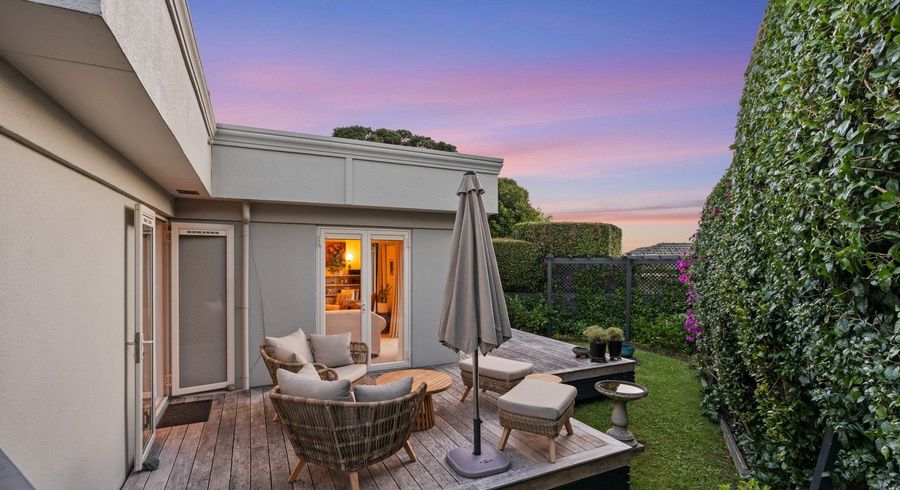  at 2/7 Morton Avenue, Forrest Hill, North Shore City, Auckland