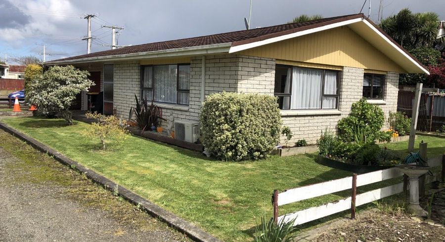  at 10 Cambridge Street, Pahiatua