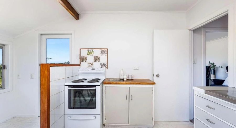  at 2/18 Fowler Street, Northcote, North Shore City, Auckland