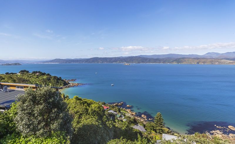  at 168 Nevay Road, Karaka Bays, Wellington