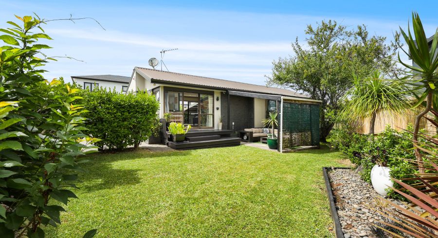  at 2/34 Tupaki Place, Pakuranga Heights, Manukau City, Auckland