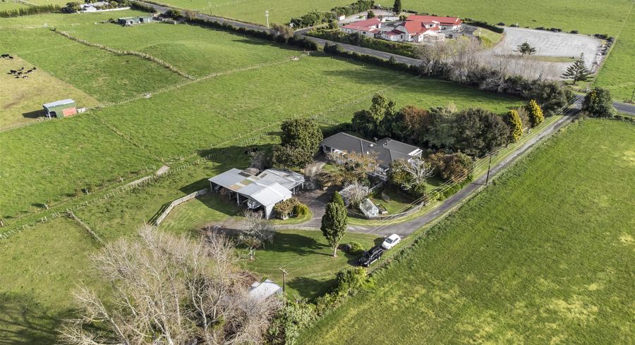  at 41 Mountain Road, Sentry Hill, New Plymouth