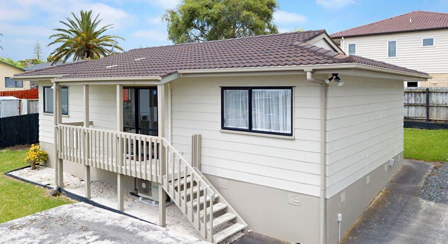  at 1/23 Blacklock Ave, Henderson, Waitakere City, Auckland