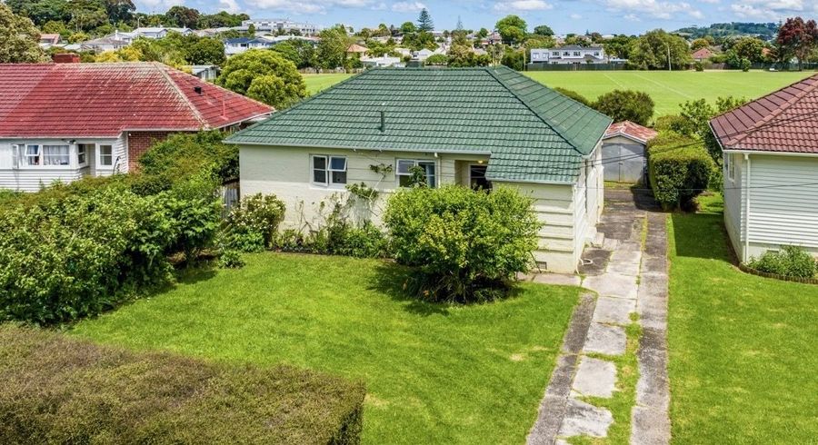  at 49 Fearon Avenue, Mount Roskill, Auckland