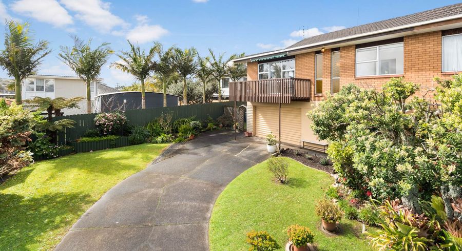  at 2/107 Olsen Avenue, Hillsborough, Auckland