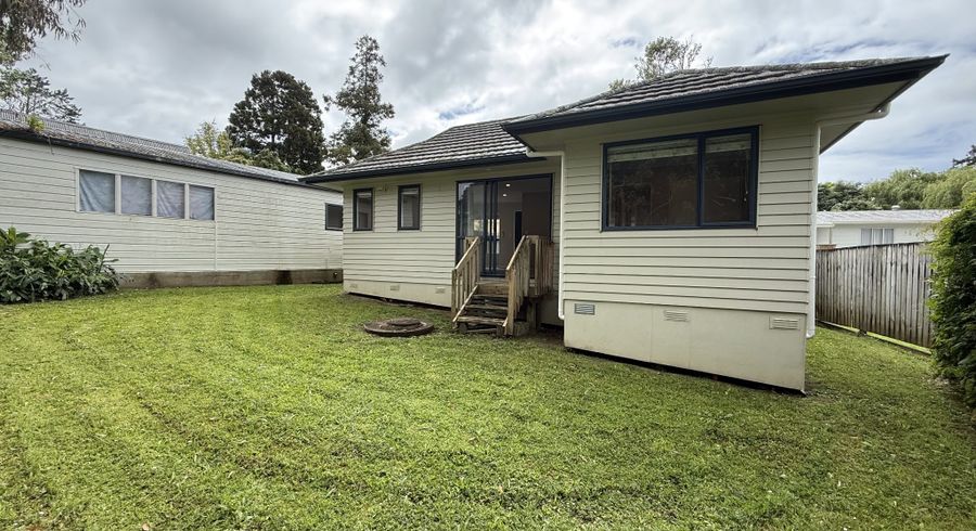  at 99A Kemp Rd, Massey, Waitakere City, Auckland