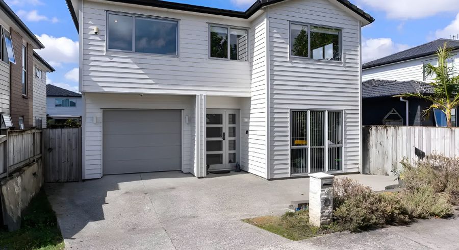  at 10 Puoro Street, Flat Bush, Manukau City, Auckland