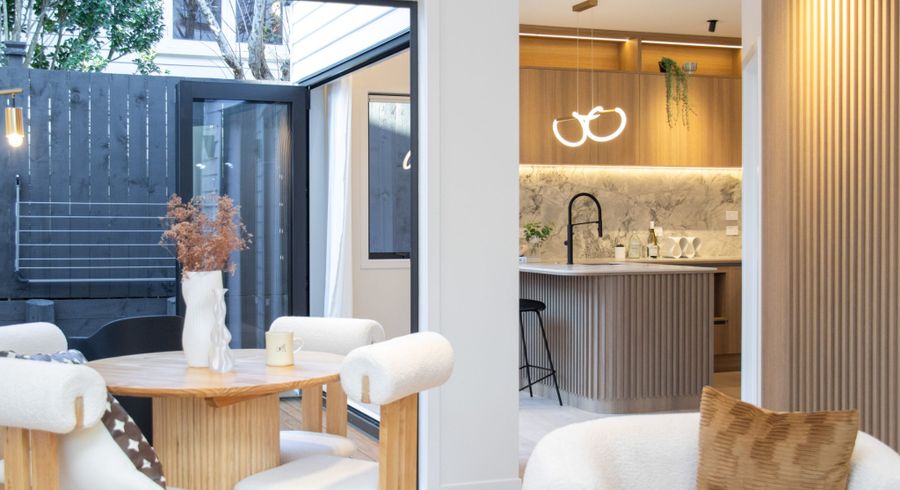  at 4B Lyford Crescent, Sunnynook, North Shore City, Auckland