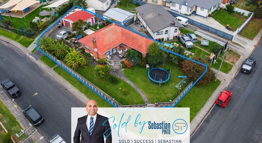  at 64 Wedgwood Avenue, Mangere East, Auckland