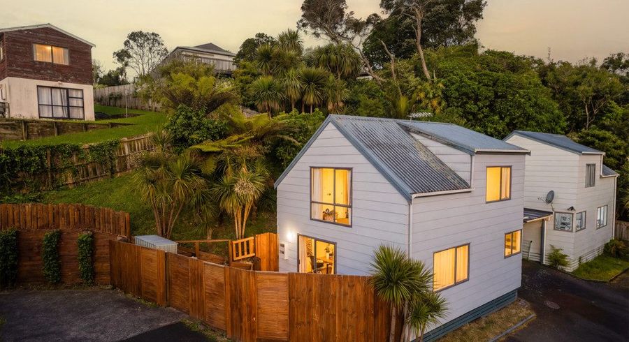  at 1/147 Spinella Drive, Bayview, North Shore City, Auckland