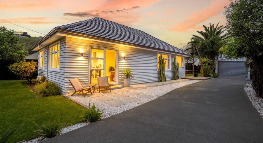  at 4 Denman Street, Sumner, Christchurch City, Canterbury