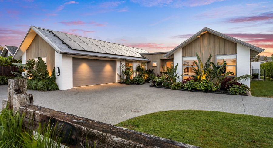  at 6 Shearwater Lane, Point Wells
