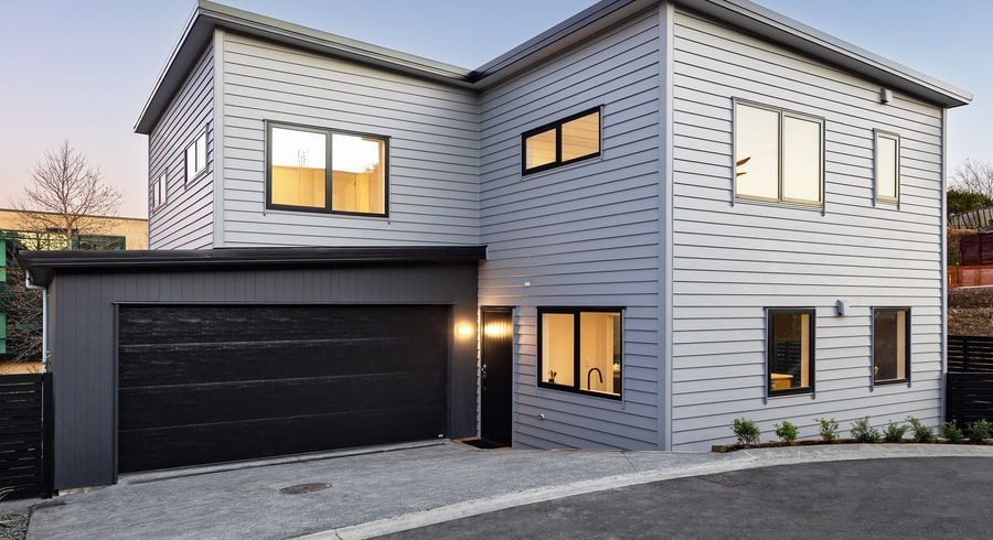  at 8 Libby Lane, Howick, Auckland