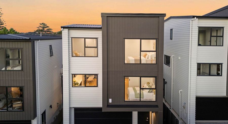  at 42C Velma Road, Hillcrest, North Shore City, Auckland