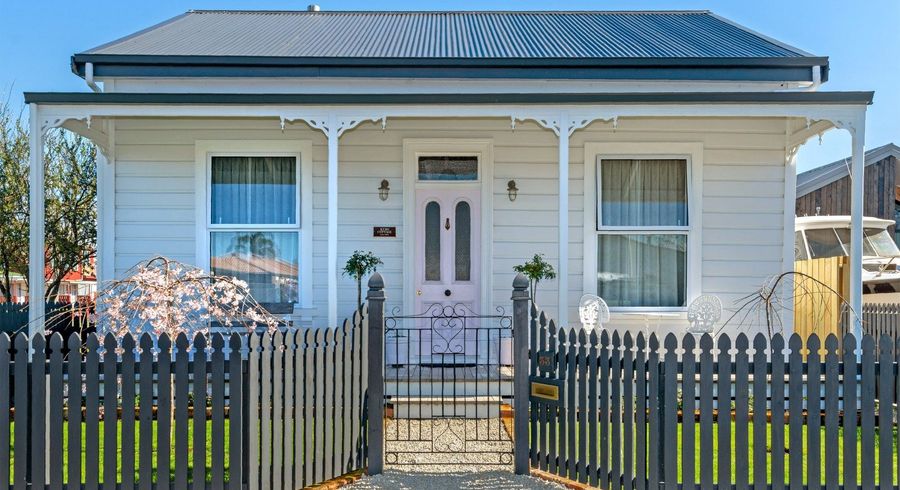  at 33 Disraeli Street, Gisborne, Gisborne