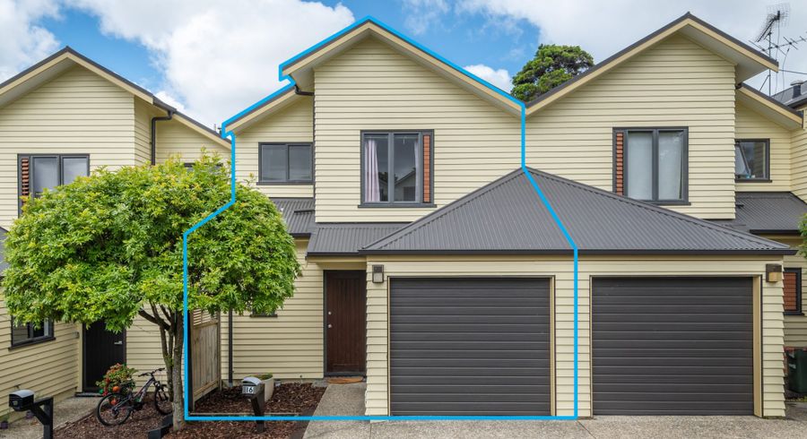  at 16/11 The Avenue, Albany, North Shore City, Auckland