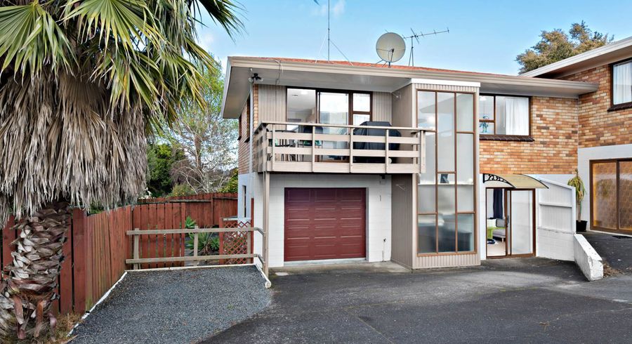  at 1/27 Butterworth Drive, Glendene, Auckland