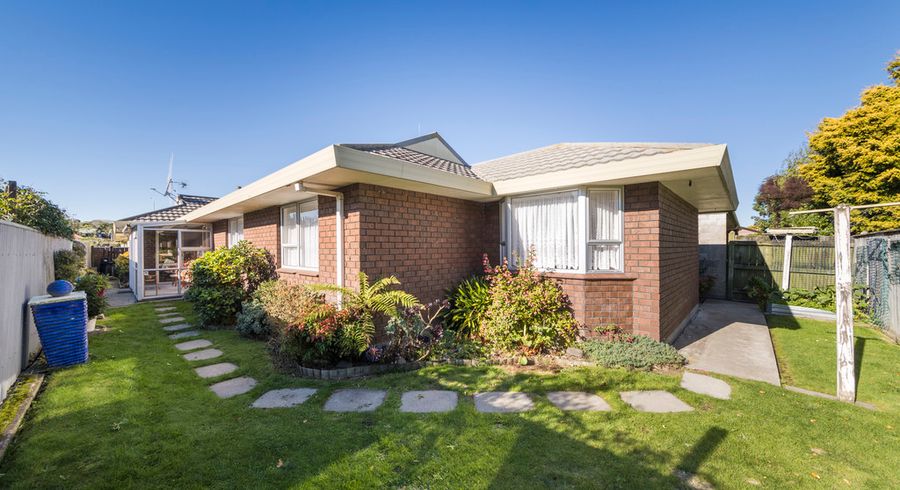  at 8 Edgecombe Court, Roslyn, Palmerston North