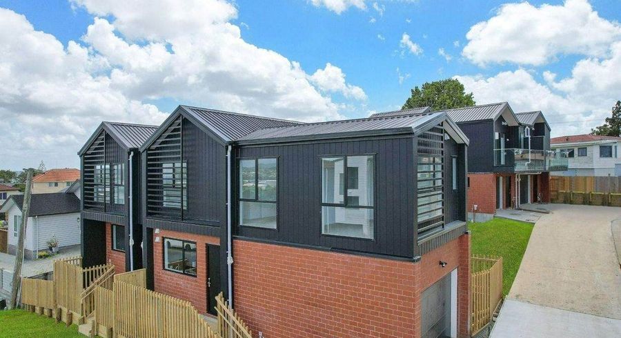  at 6/233 Great North Road, Henderson, Waitakere City, Auckland