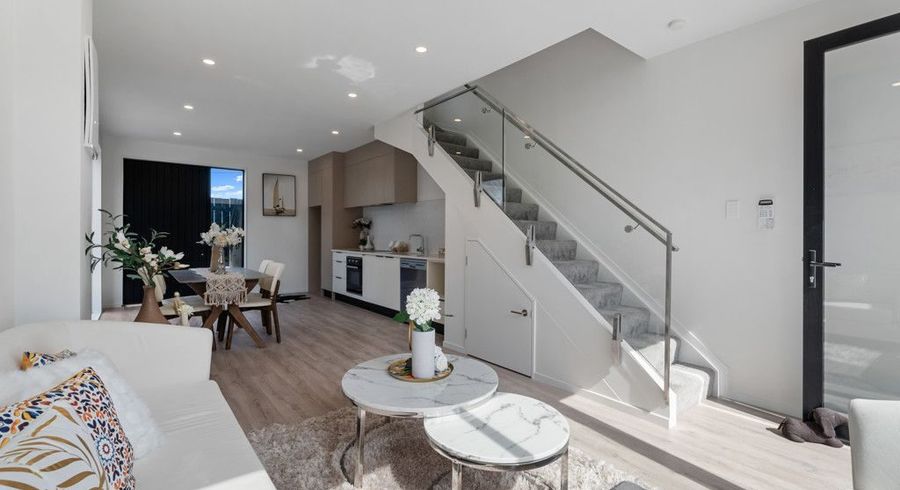  at 6/10 Hutchinsons Road, Bucklands Beach, Manukau City, Auckland