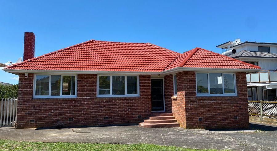  at 185 Te Atatu Road, Te Atatu South, Auckland