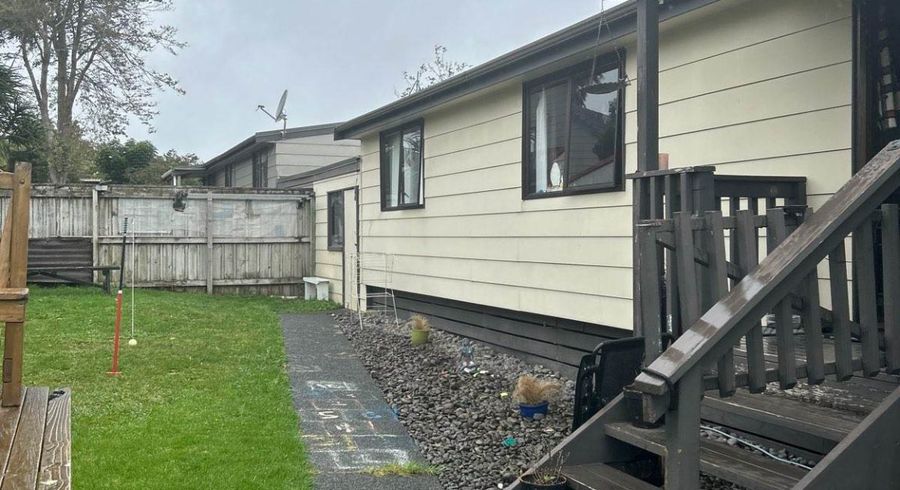  at 1/11 Dalmahoy Place, Wattle Downs, Manukau City, Auckland