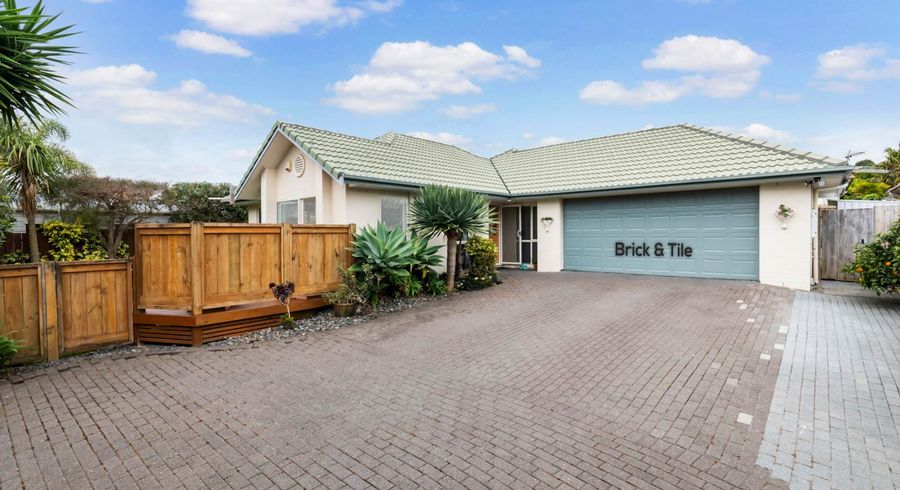  at 5 Palmcrest Grove, Highland Park, Auckland