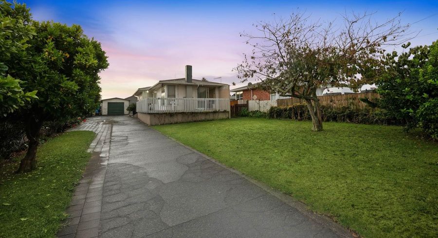  at 4 Plymouth Place, Papatoetoe, Manukau City, Auckland