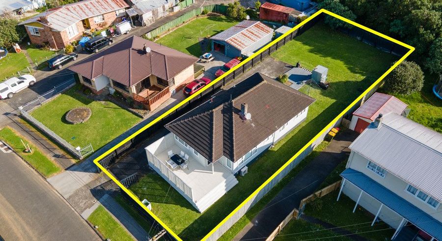  at 33 Sandbrook Avenue, Otara, Auckland