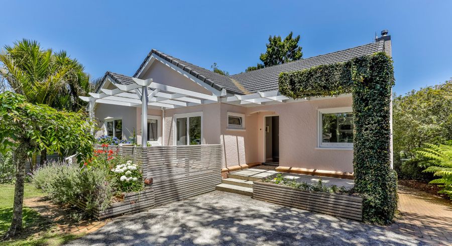  at 553 South Titirangi Road, Titirangi, Auckland