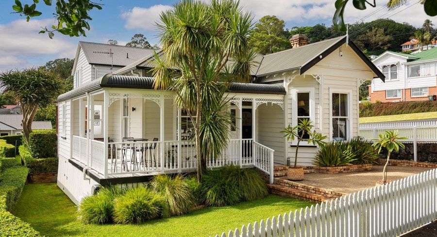  at 8 Summit Drive, Mount Albert, Auckland City, Auckland