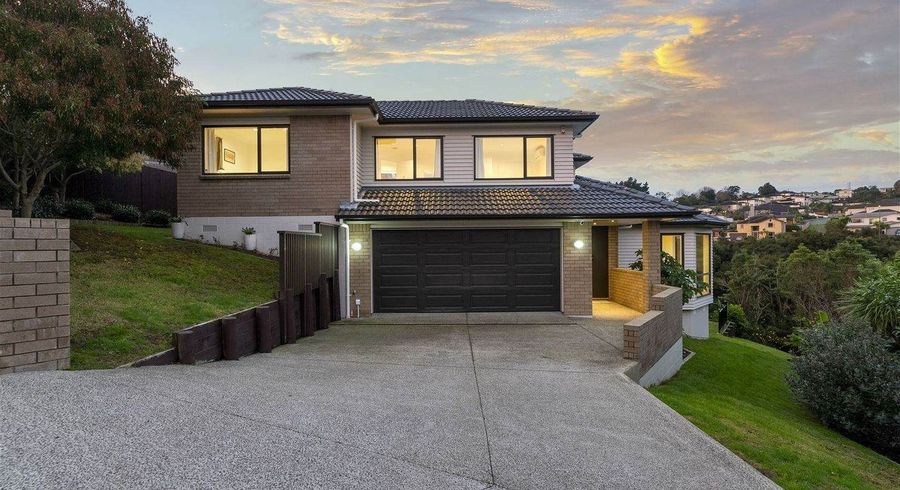  at 31 Trotting Terrace, Fairview Heights, North Shore City, Auckland