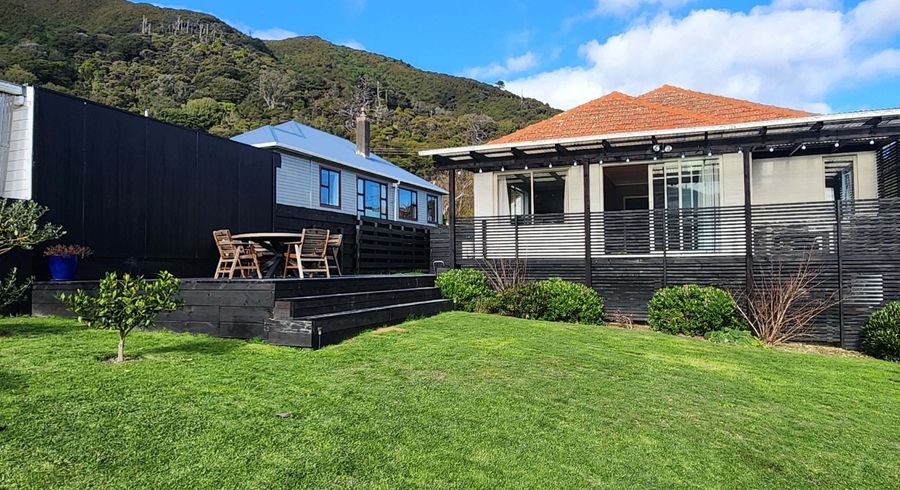  at 184 Whites Line East, Waiwhetu, Lower Hutt, Wellington