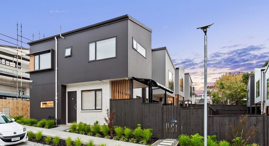  at 16&20 Don Oliver Lane, Glen Eden, Waitakere City, Auckland