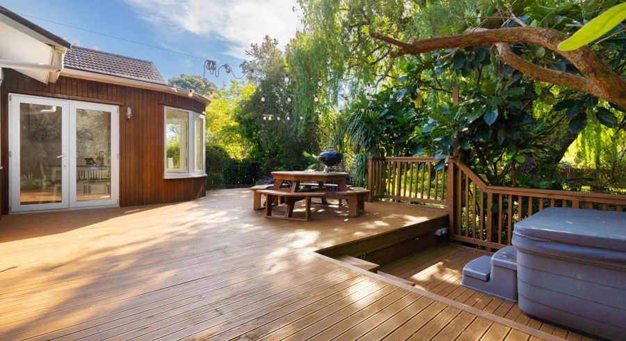  at 31 Pohutukawa Place, Ellerslie, Auckland
