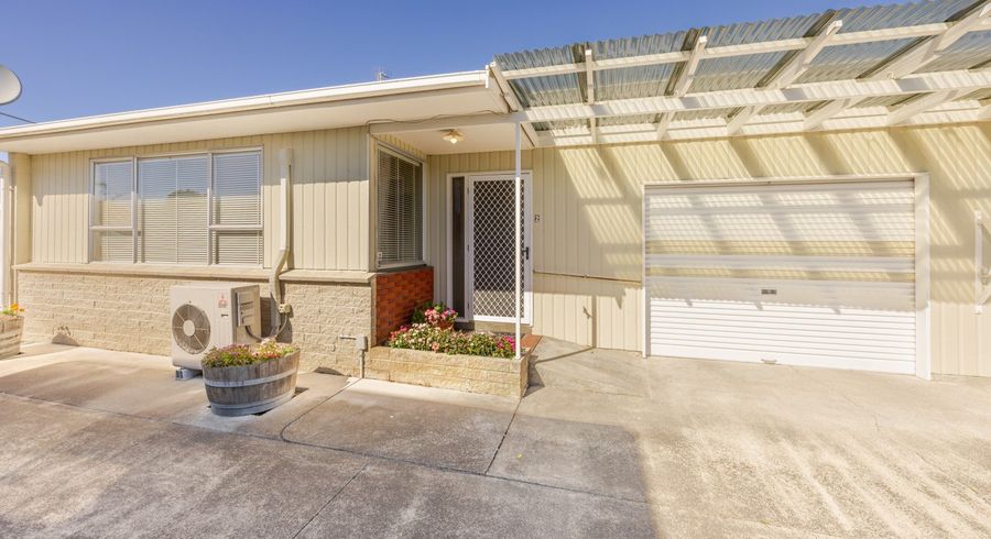  at 2/17 Bowling Road, Greenmeadows, Napier, Hawke's Bay