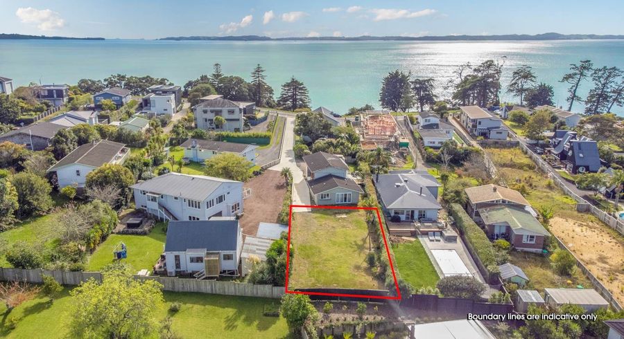  at 2/75 Marine Parade, Mellons Bay, Manukau City, Auckland
